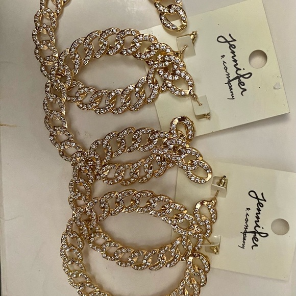 Earrings Brand new never worn - Picture 1 of 1